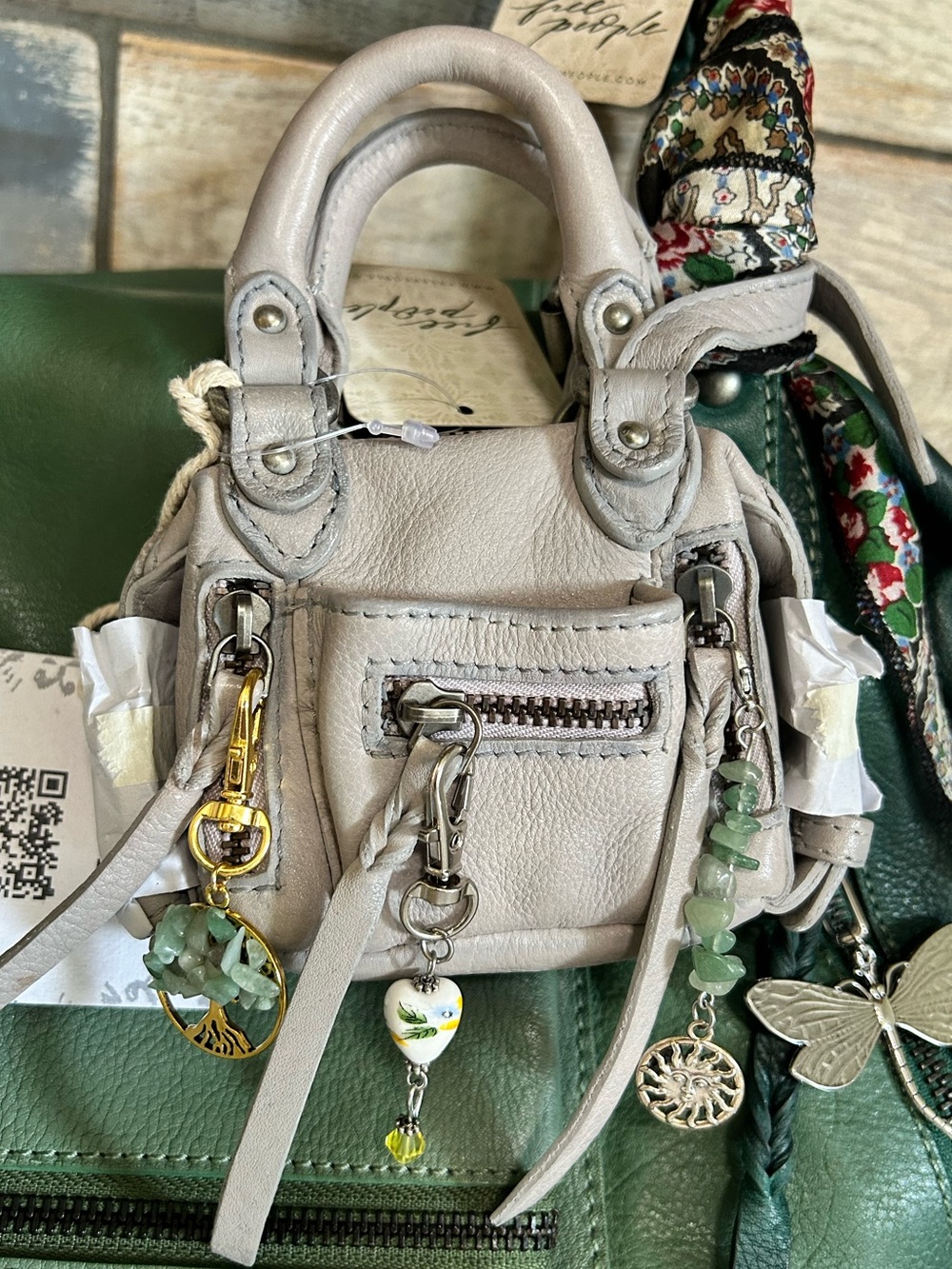 ❌SOLD❌ NWT We The Free Ombre Emerson Tote w/ Micro Emerson, Charms, Scarves - Picture 14 of 16